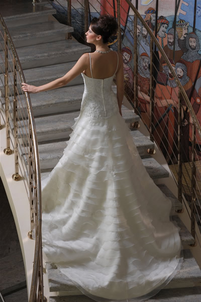 Wedding Dress Designer on Sorrento Wedding Dress Wedding Dresses Designer Wedding Planner In